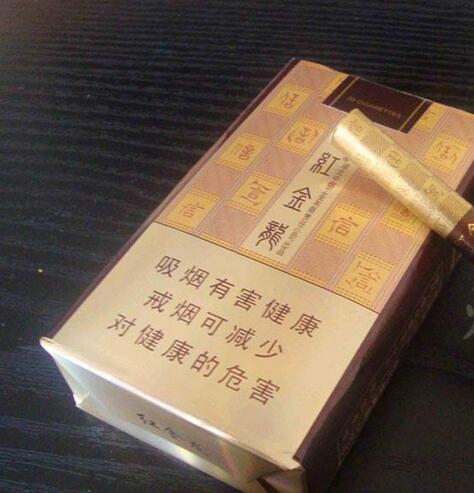 雪茄里面是碎片还是整张烟叶-雪茄是整片烟叶卷的吗